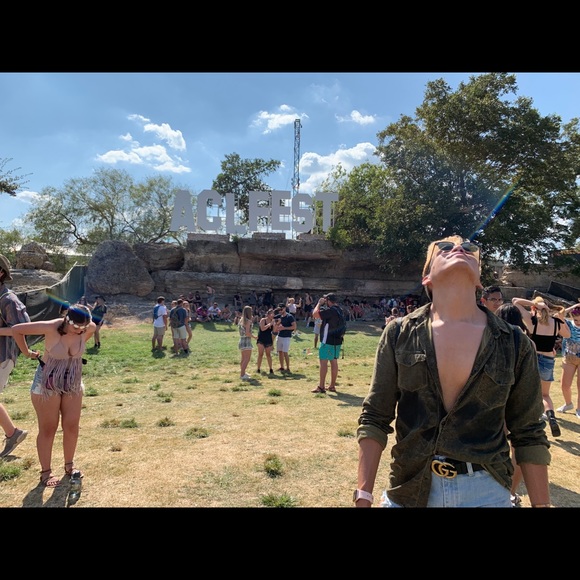 Meet your Posher, Joey - Picture 1 of 3